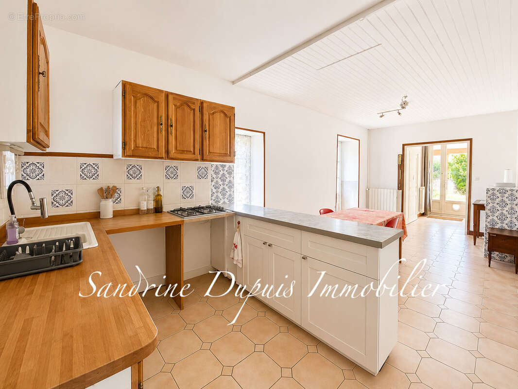 Maison charentaise   5 chambres   Gîte indépendant   Dépendance de 51 m - photo 6