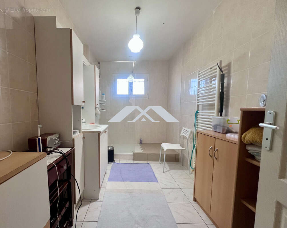 Maison à SAINT-QUENTIN-LA-POTERIE