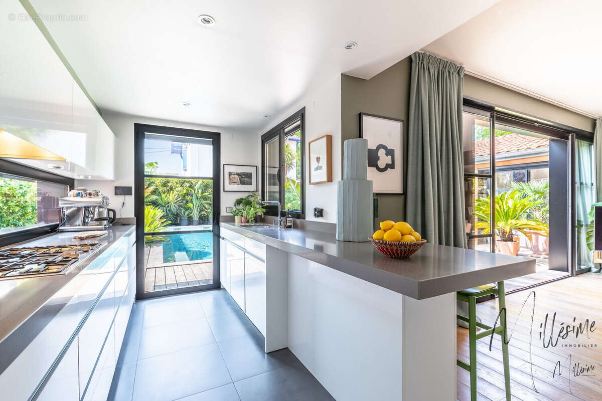 Maison 154 m² à Anglet  - photo 8