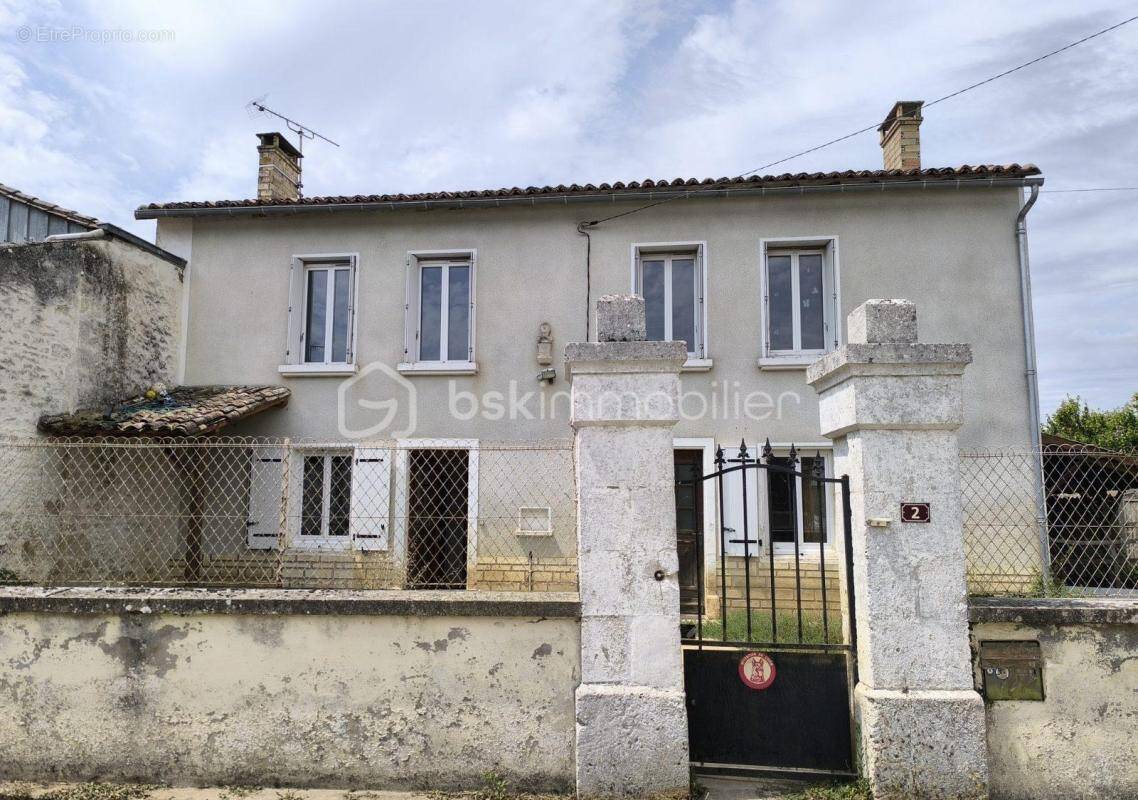Maison à SAUZE-VAUSSAIS