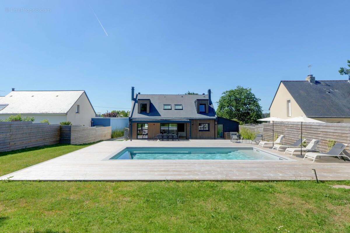 Propriete d'exception 218 m2 sur jardin de 1 500 m2 - photo 2