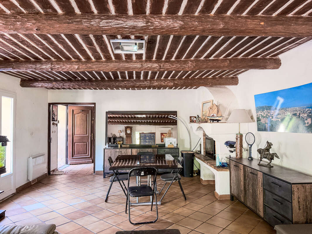 Villa T5 134 m2 avec piscine - photo 15