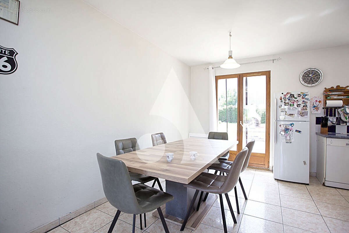 Maison à POUILLY-LE-MONIAL