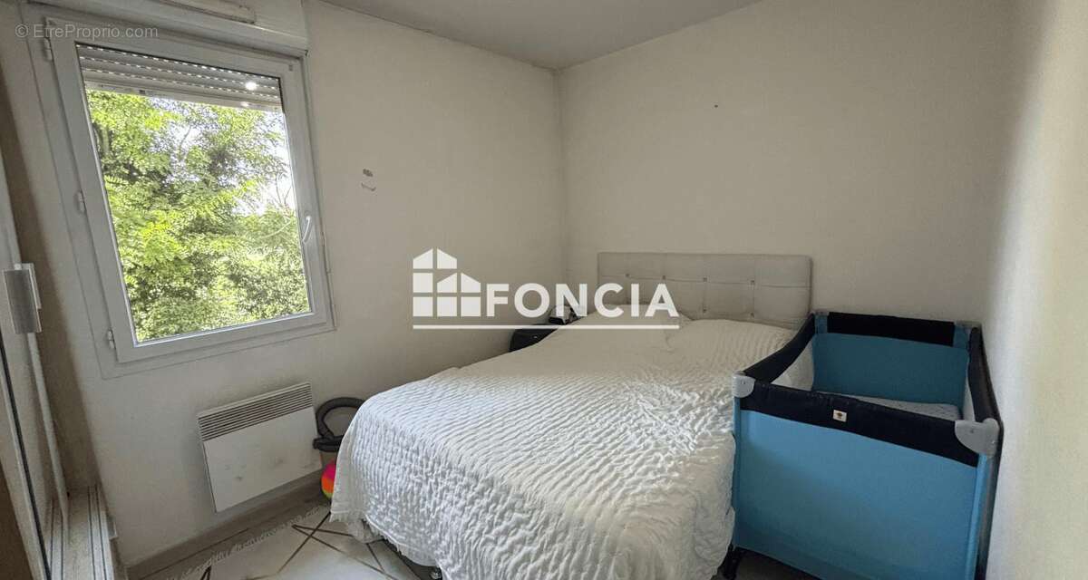 A vendre T4 en résidence avec terrasse et parking à Montfavet - photo 4