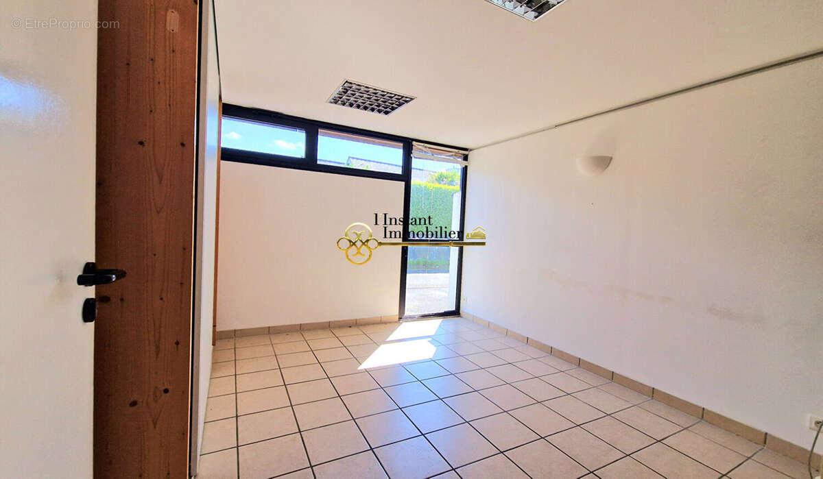 Commerce à PLOUGASNOU