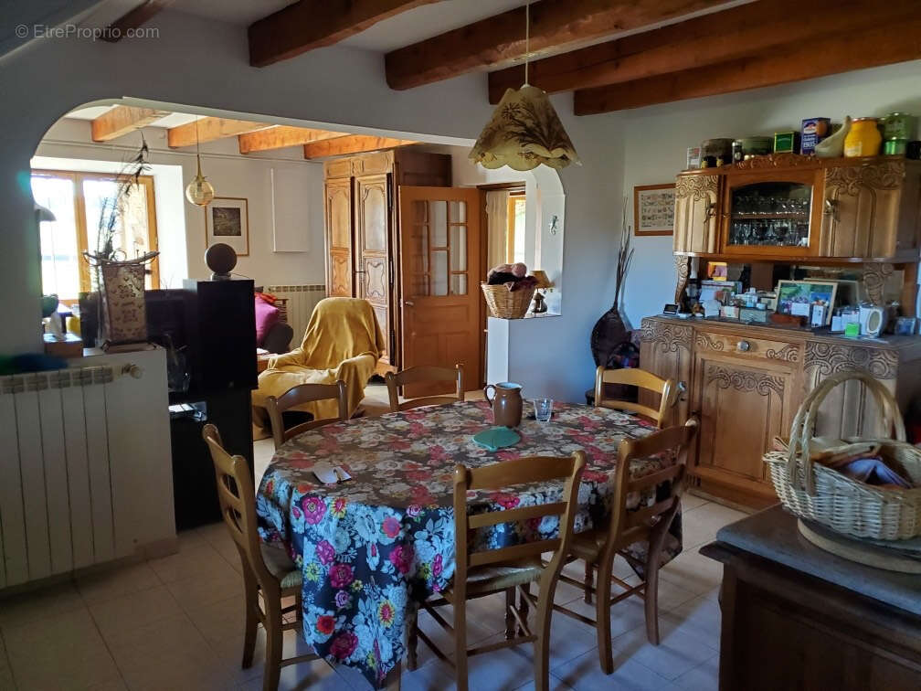 Maison à ALLEYRAC