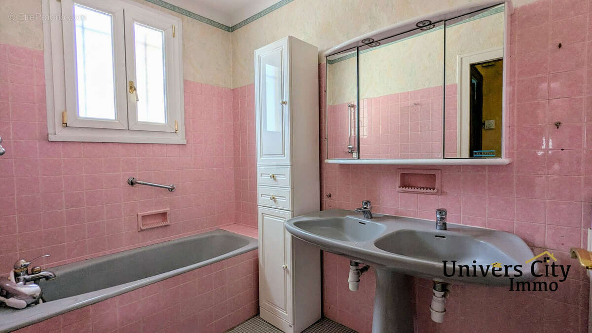 Maison à SAINT-SEBASTIEN-SUR-LOIRE