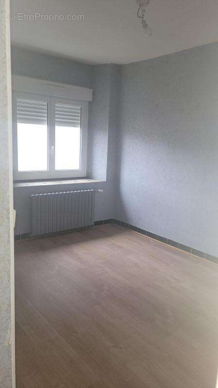 Appartement à LA CHAPELLE-SAINT-MESMIN
