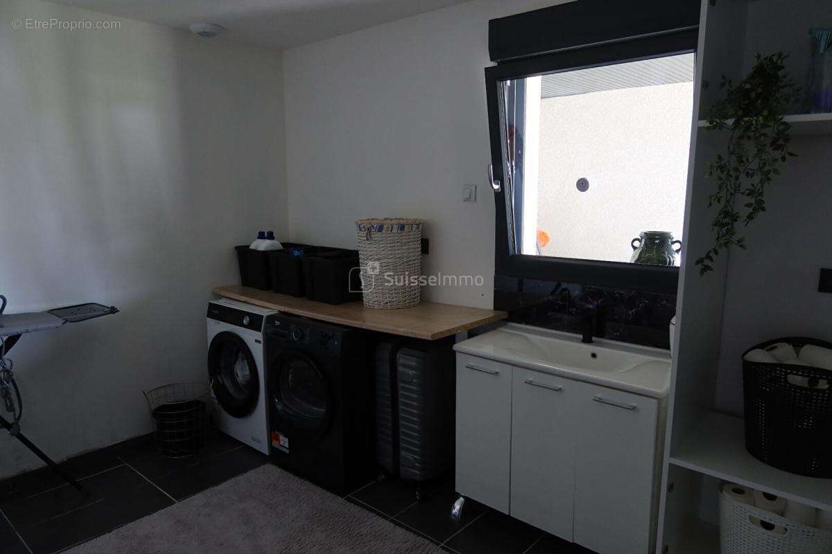 Demeure contemporaine Saint Vit 5 pièce(s) 145 m2 - photo 17
