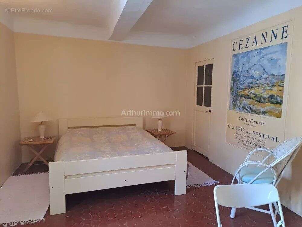 Maison à ENTRECASTEAUX