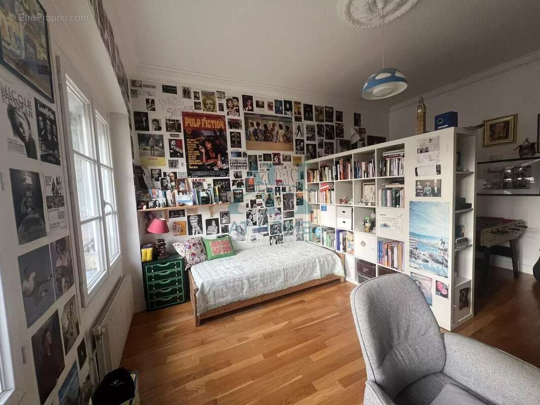 Appartement à PARIS-10E