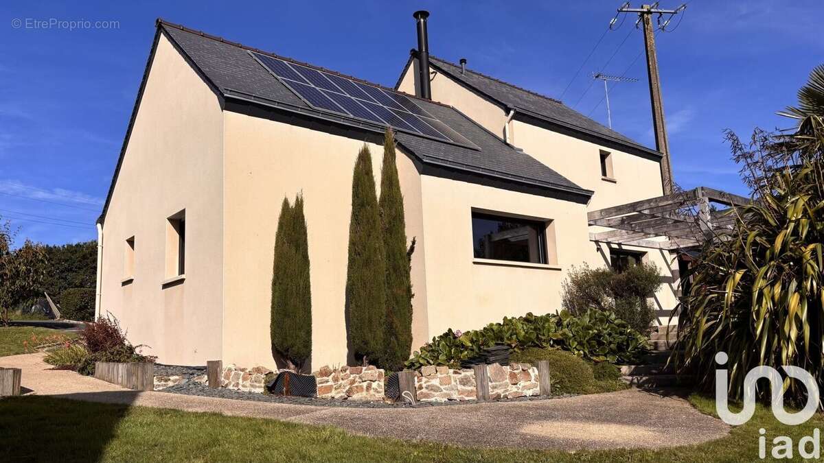 Photo 2 - Maison à SAINT-CARREUC