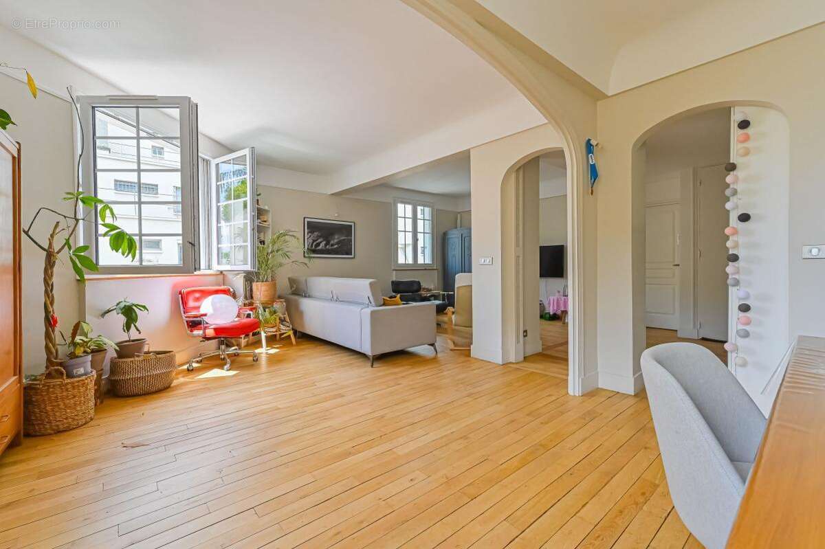 Appartement à PARIS-19E