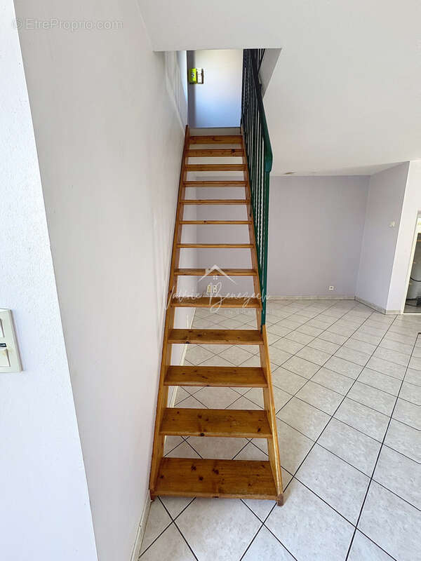 Maison à LES COSTES-GOZON