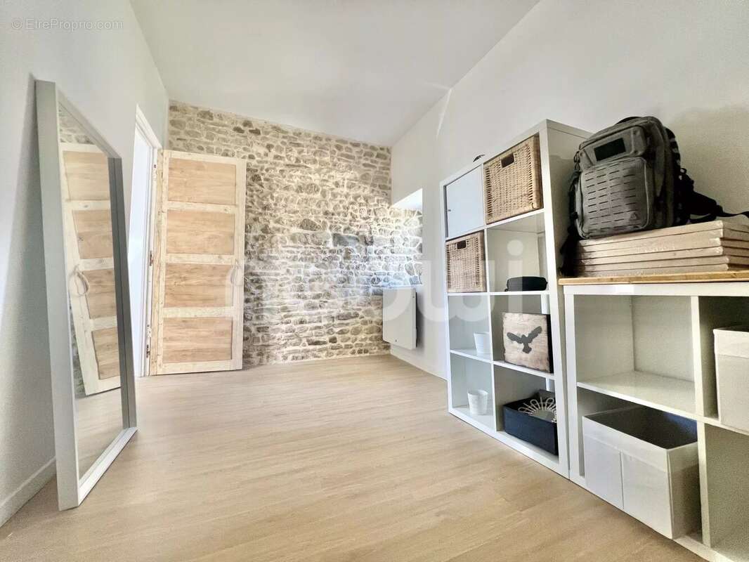 Maison à SAINT-AGOULIN