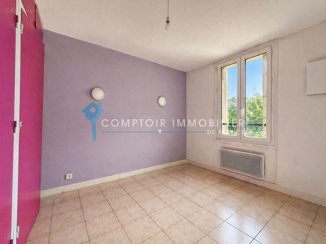 Appartement à VERGEZE