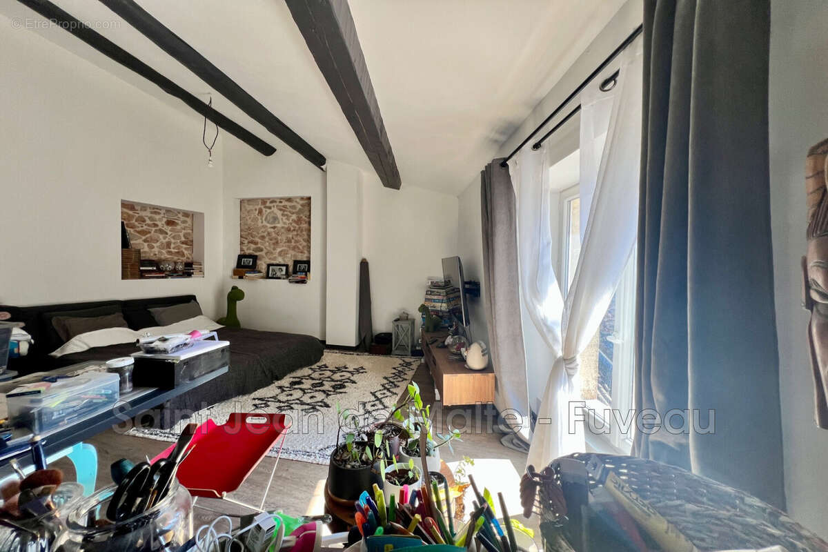 Maison à POURCIEUX