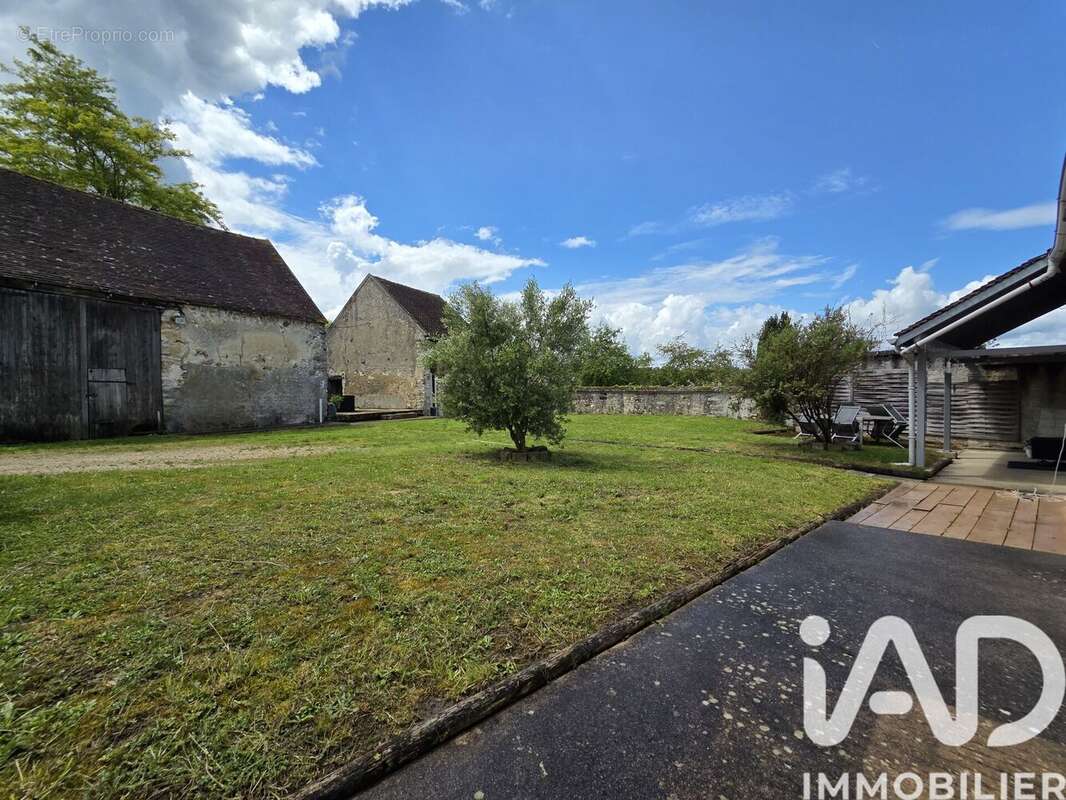 Maison 185 m² à Noisy-Rudignon  - photo 5