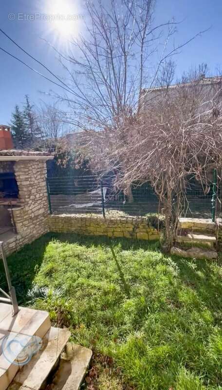 Maison à REVEST-DU-BION