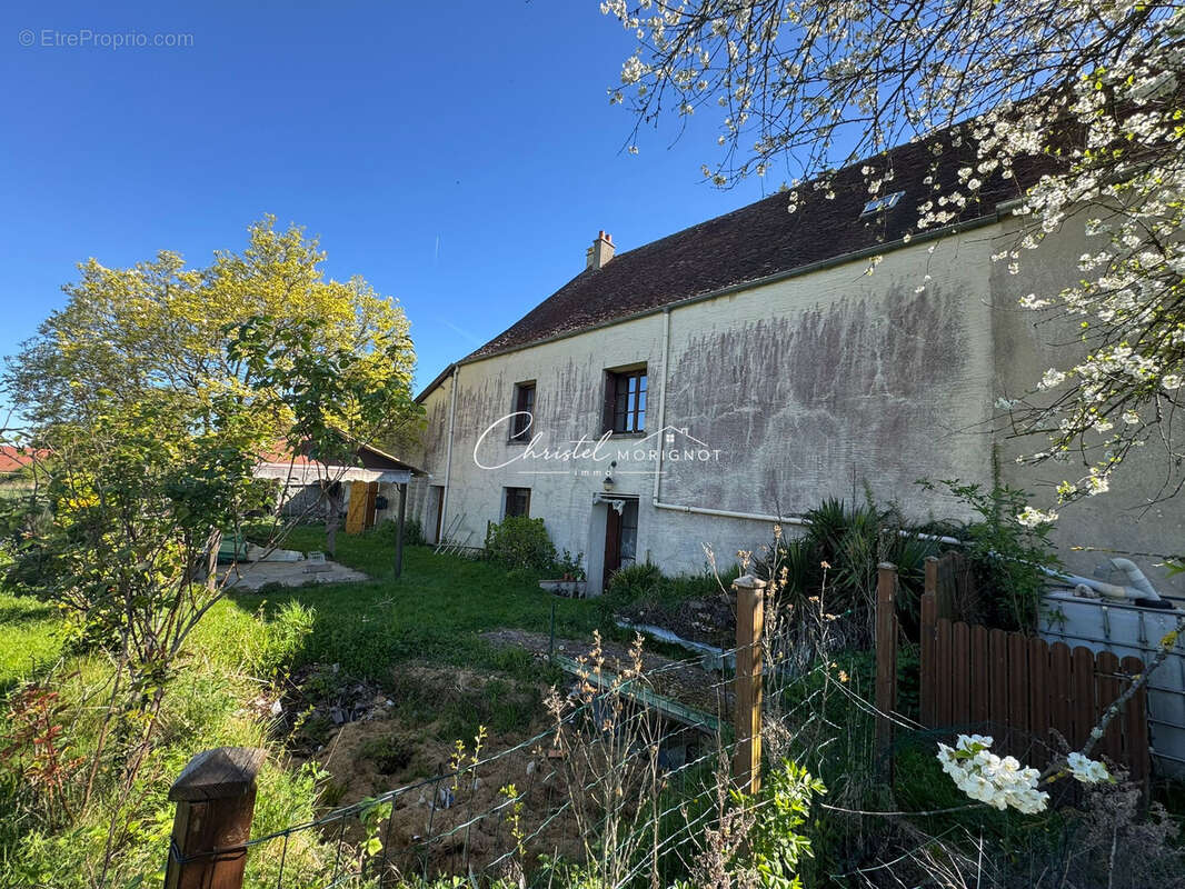 Maison de 140m2 + un atelier, dépendances et studio - photo 20