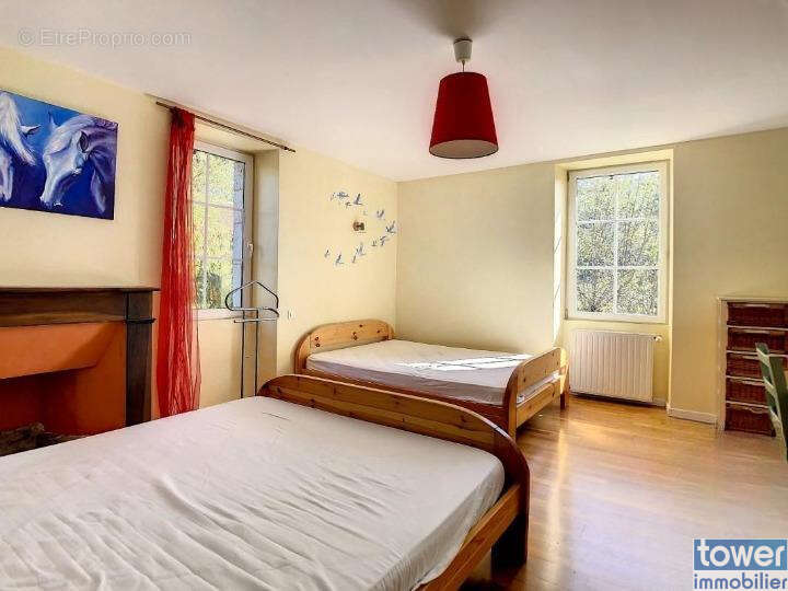 Maison à AMBEYRAC