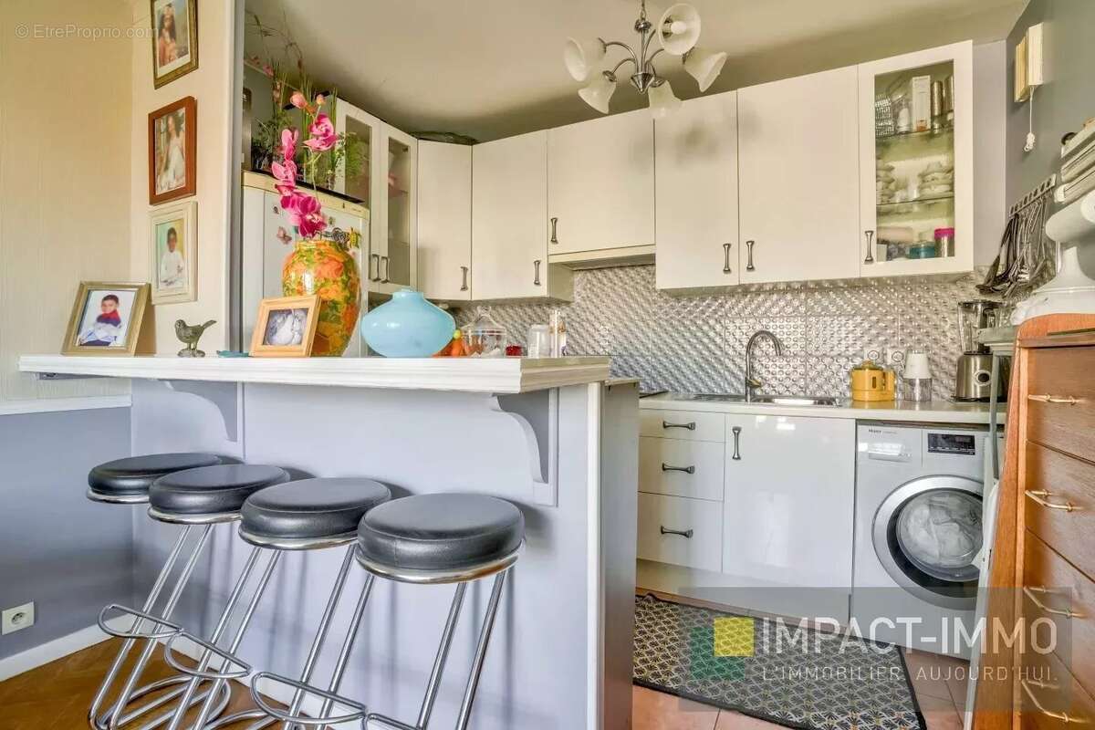 Appartement à COURBEVOIE