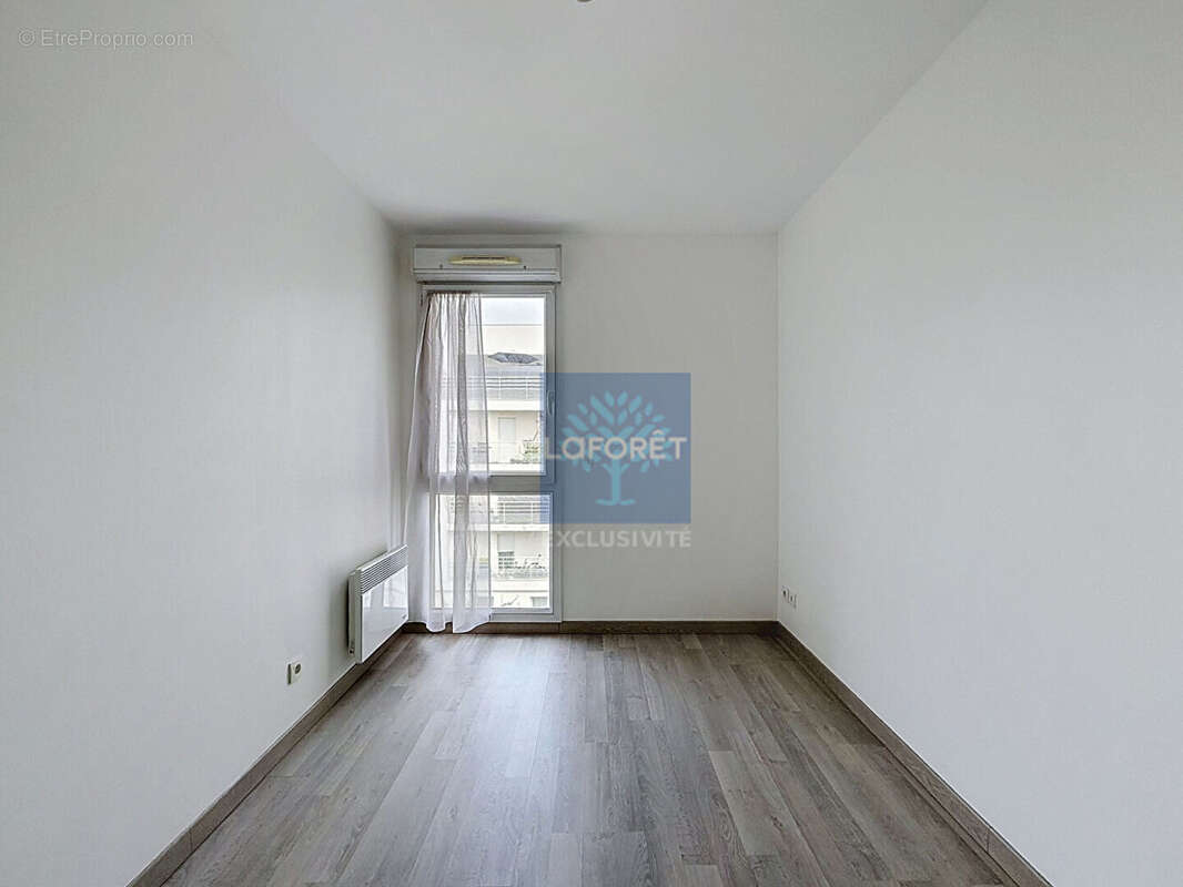 Cergy (95) - appartement trois pieces avec une belle terrasse + parking - photo 8