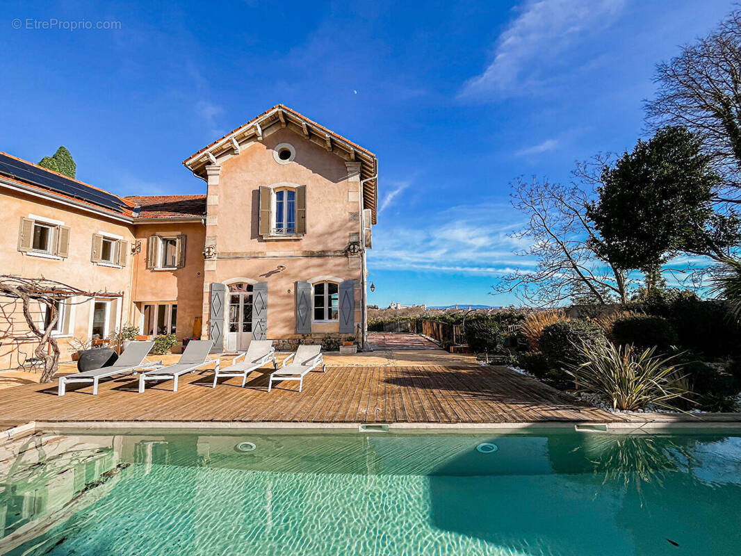 Maison à VILLENEUVE-LES-AVIGNON