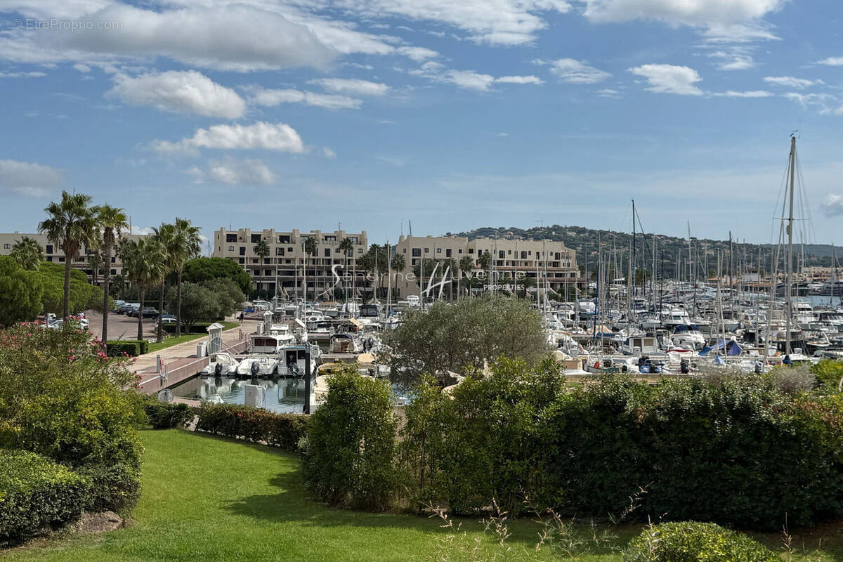 Appartement à COGOLIN