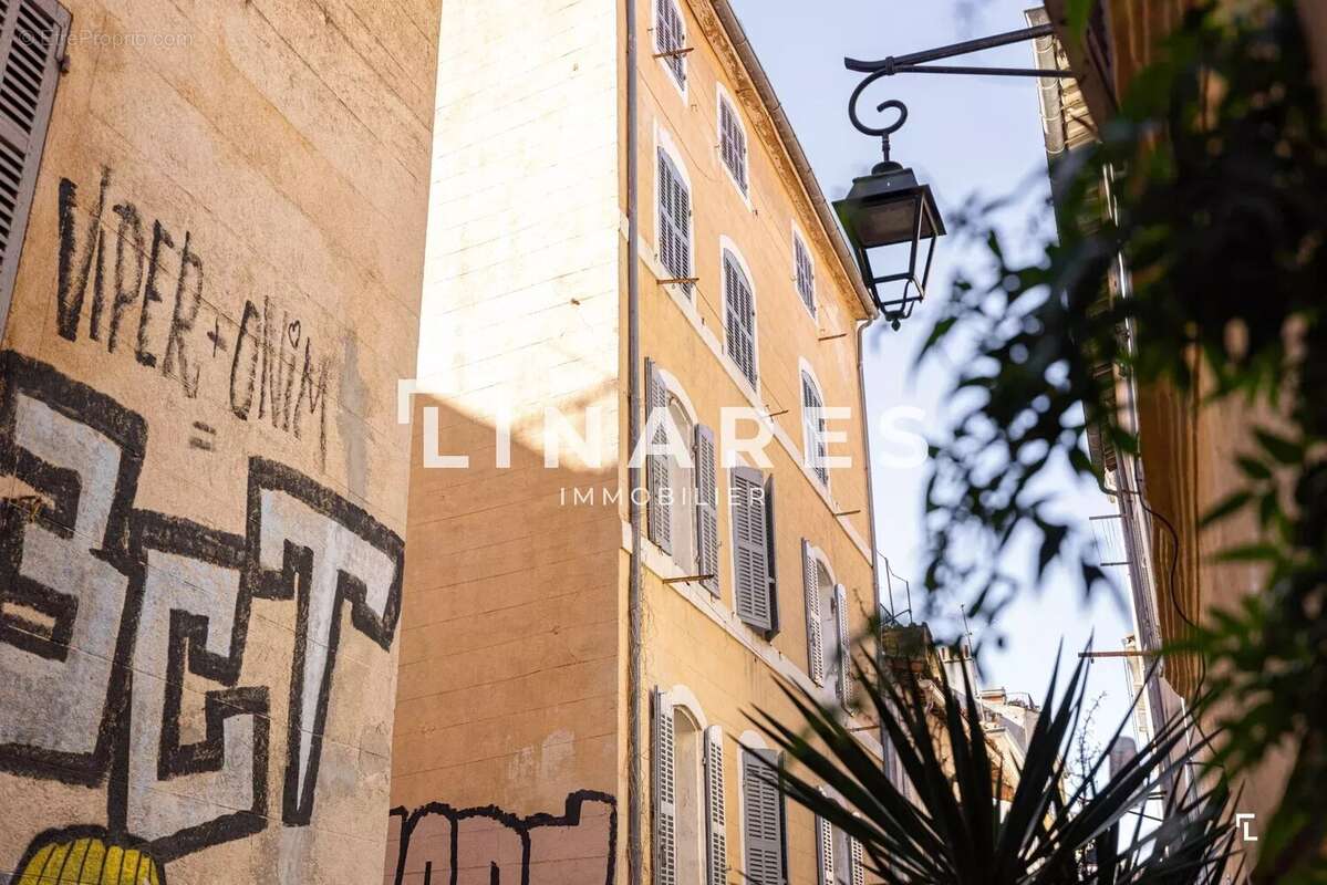 Appartement à MARSEILLE-2E