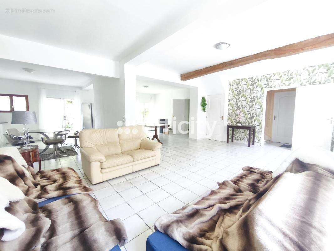 Maison à WATTIGNIES