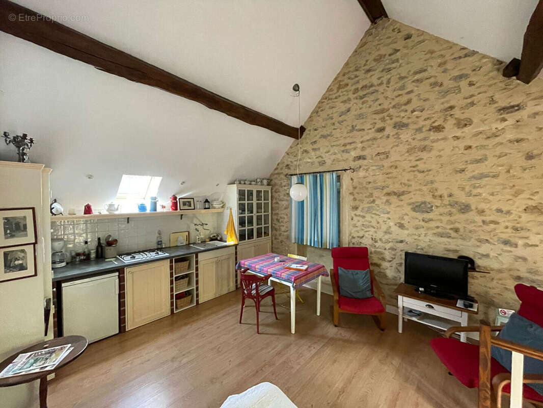 Maison à SAINT-PEREUSE