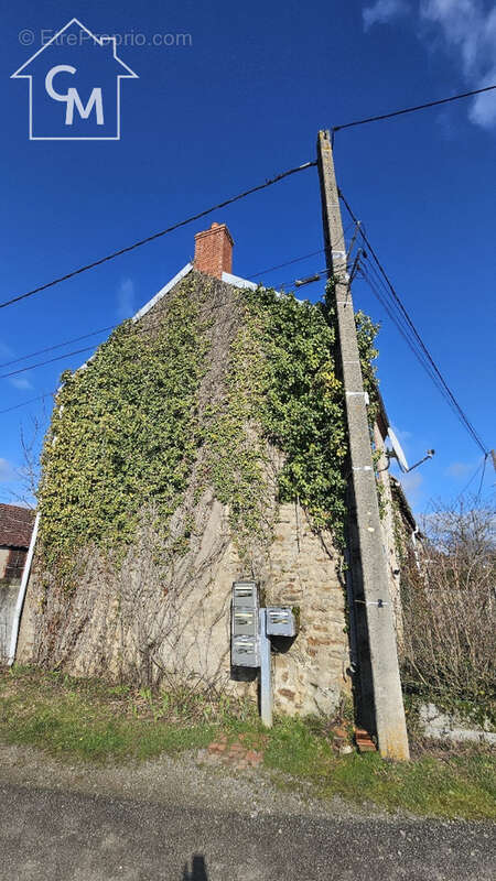 Maison à SAINT-SATURNIN
