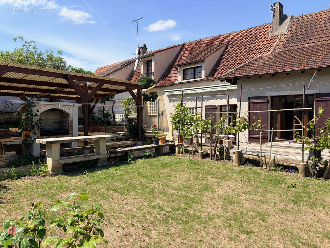 Maison à MERE