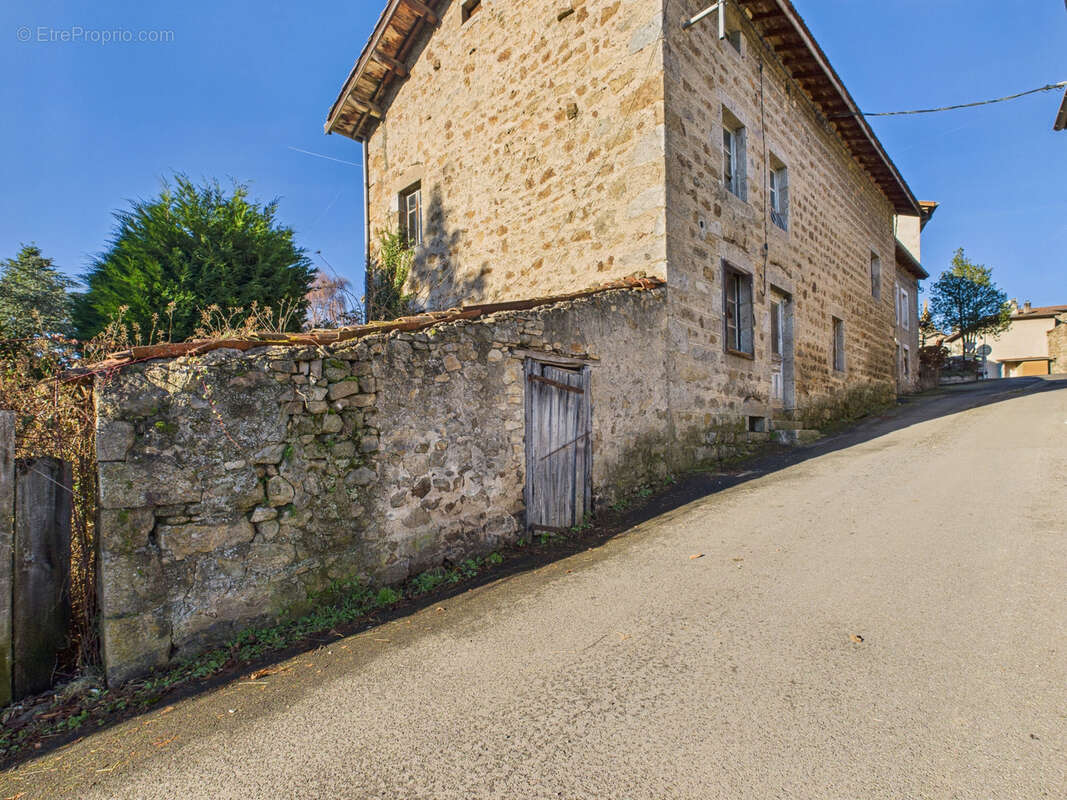 Maison à TIRANGES
