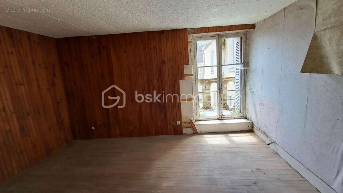 Appartement à CHATEAU-RENAULT