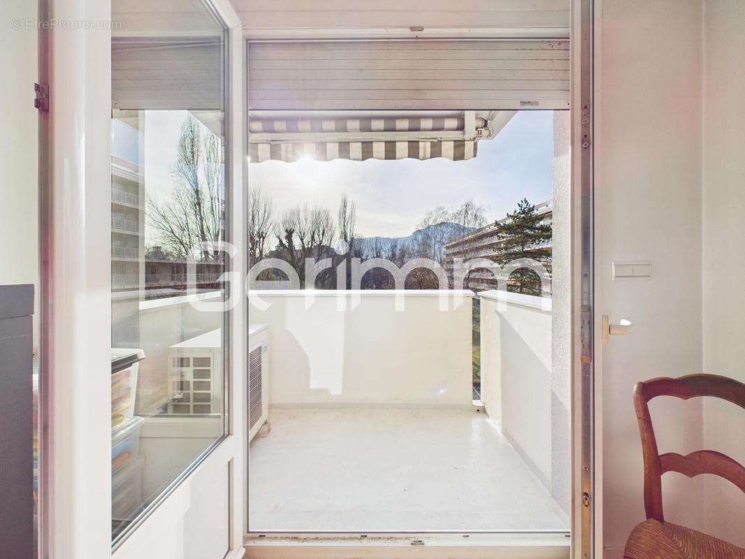 Appartement à MEYLAN
