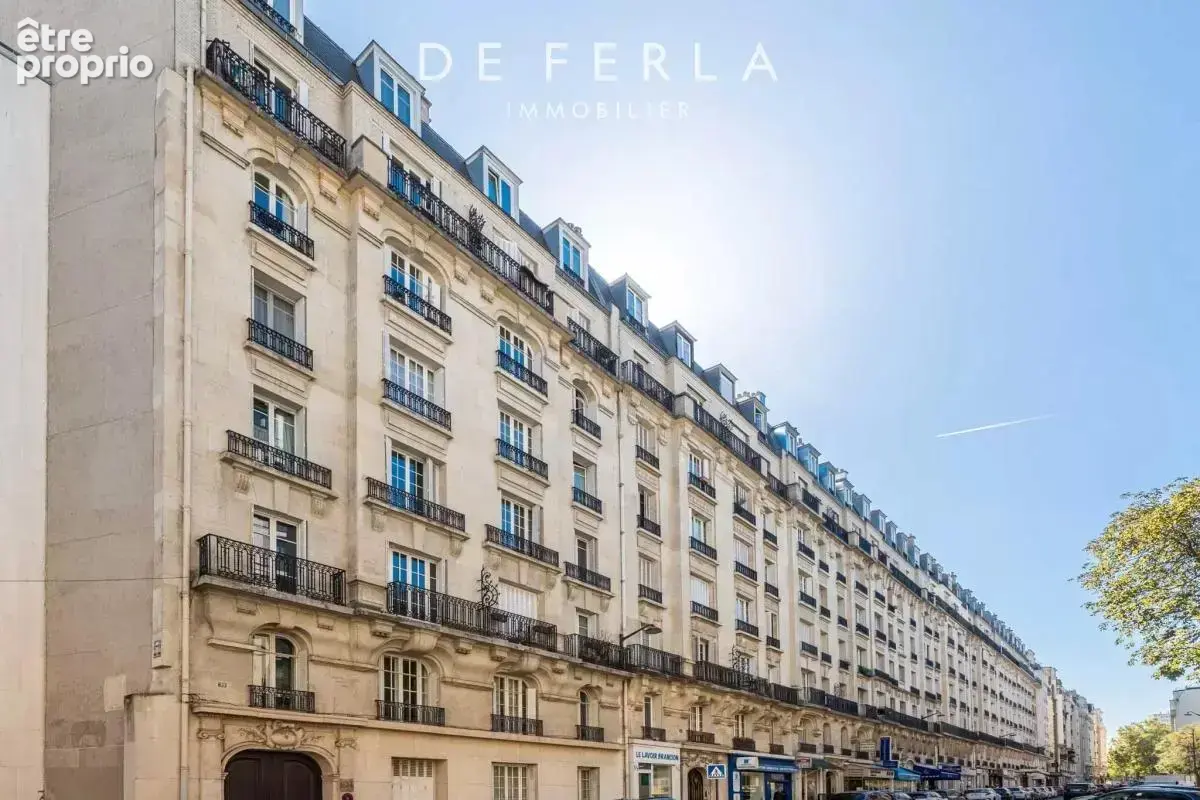 Studio au dernier étage avec vue dégagée - Paris XV - photo 6