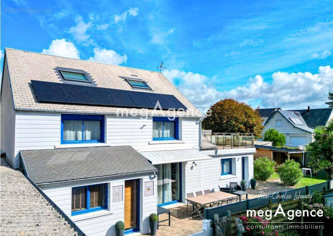 Maison à JULLOUVILLE