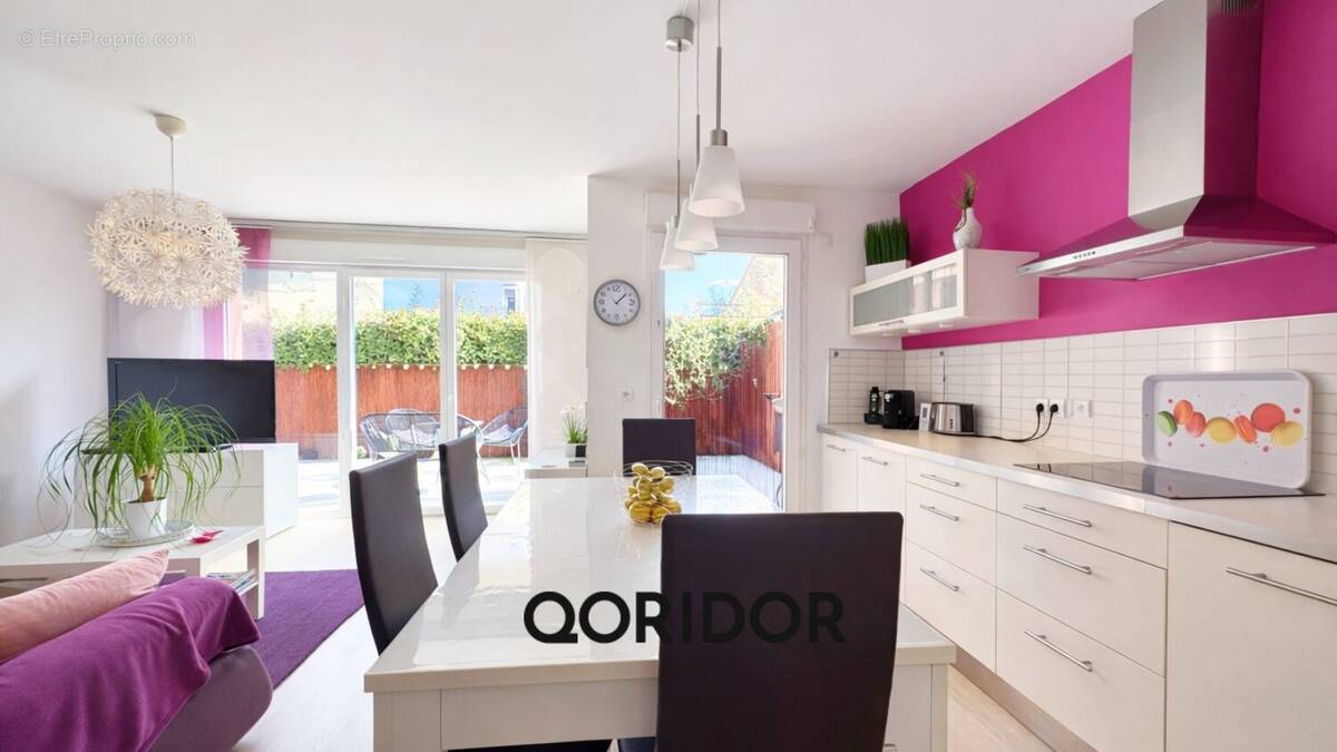 Maison à SAINT-BONNET-DE-MURE