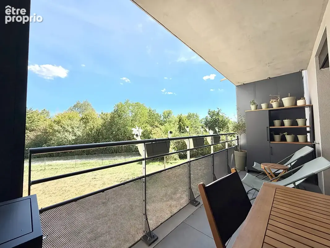 T2 ultra moderne de 54 m² avec grande terrasse, vue sur parc et parking couvert privatif - photo 3