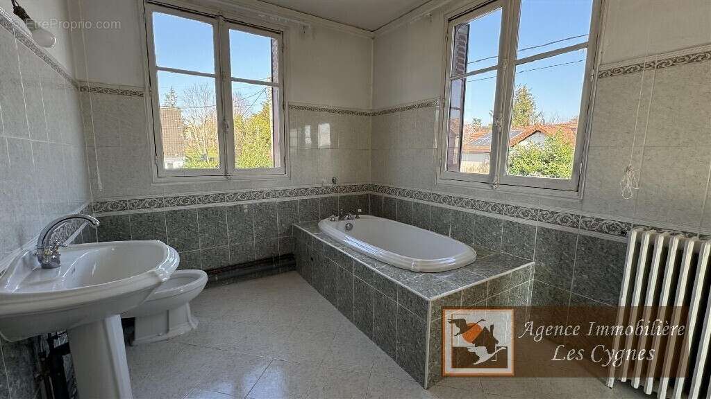 Maison à CHARTRETTES