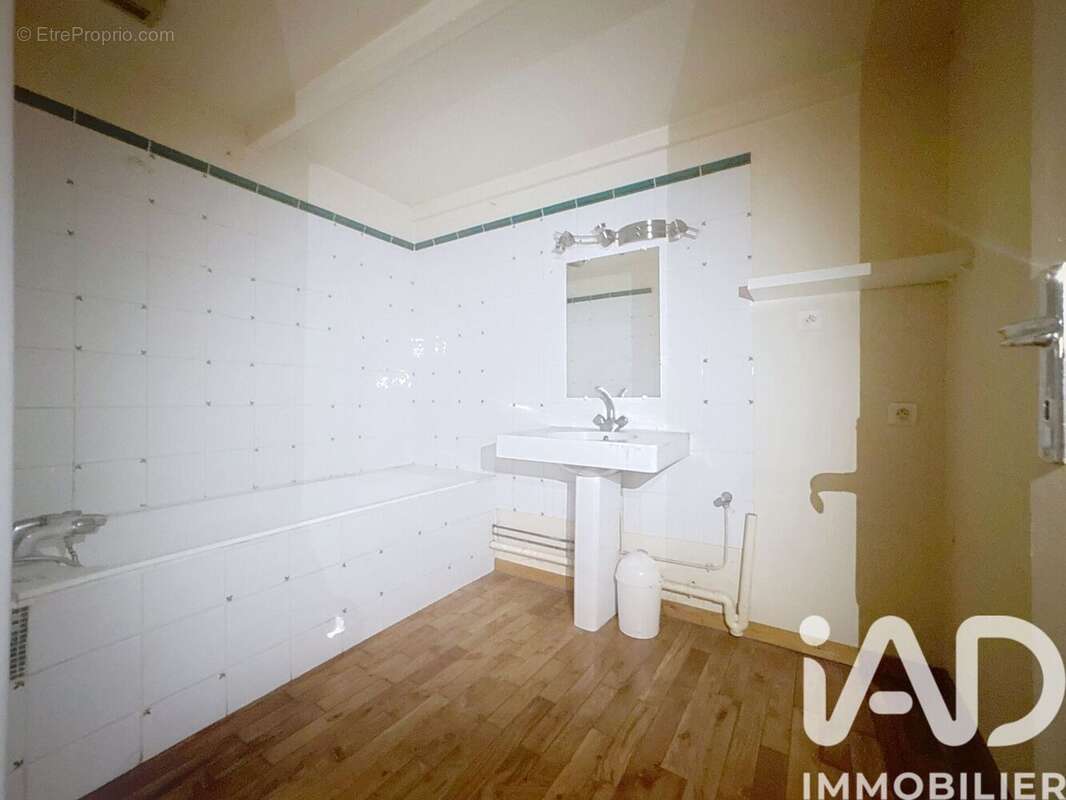 Photo 9 - Appartement à LONS-LE-SAUNIER