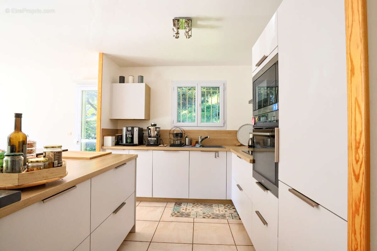 Maison à SOLLIES-TOUCAS