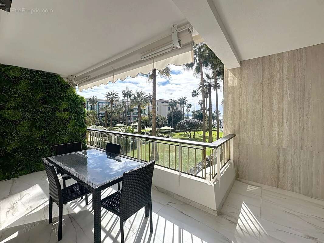 Appartement à CANNES