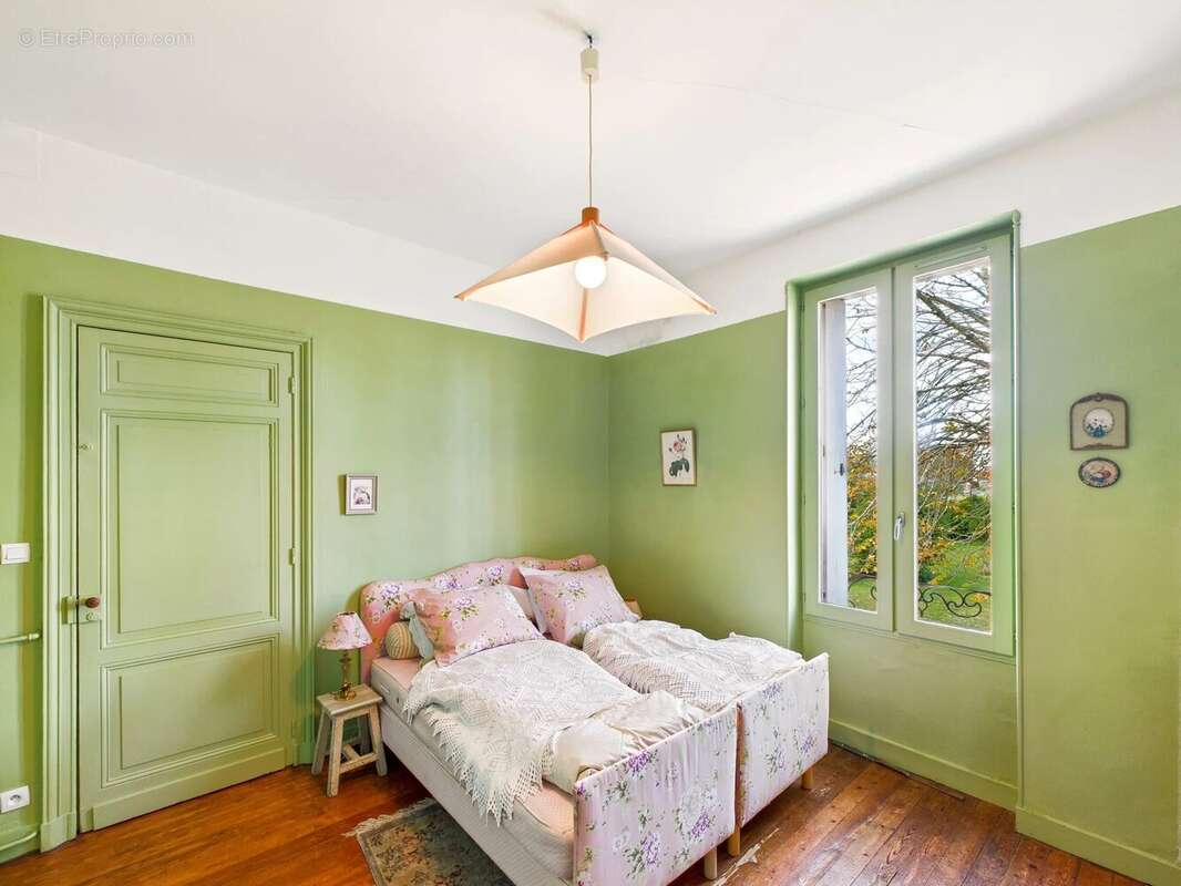 Maison à SAINT-EMILION