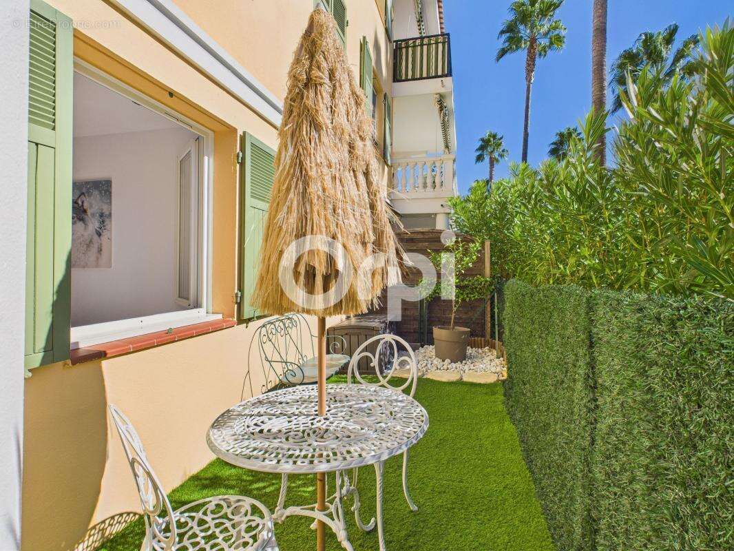 Appartement à MANDELIEU-LA-NAPOULE