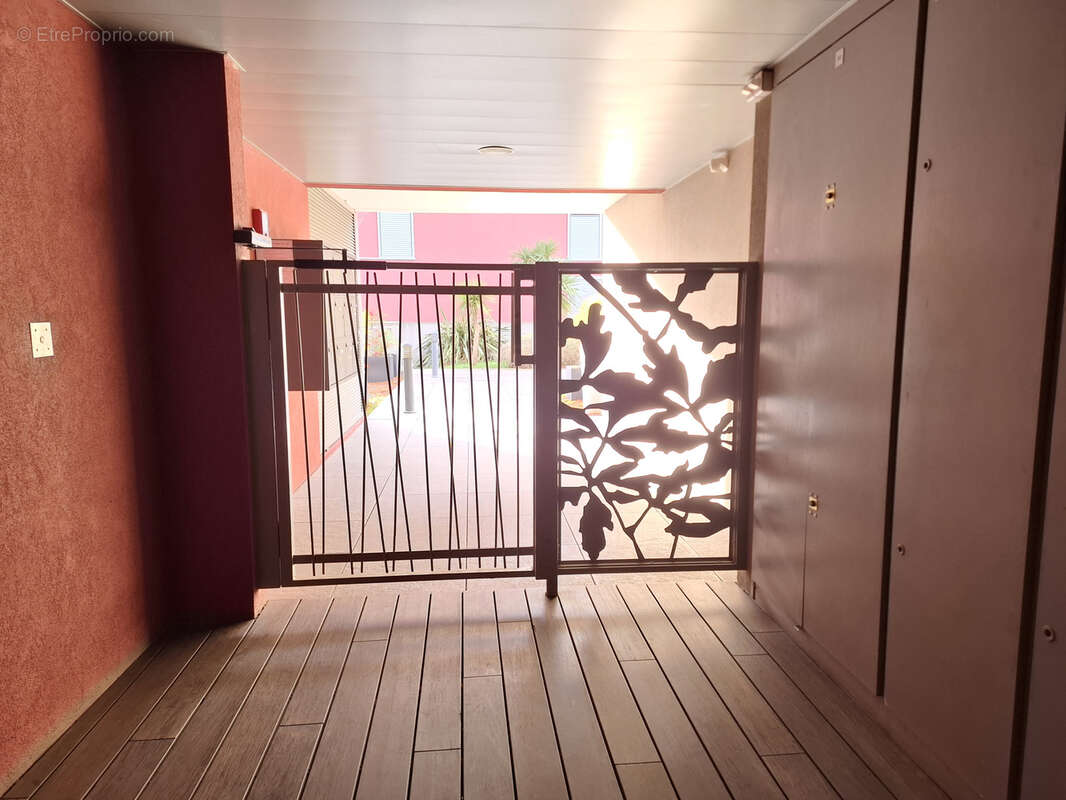 Appartement à MAUGUIO