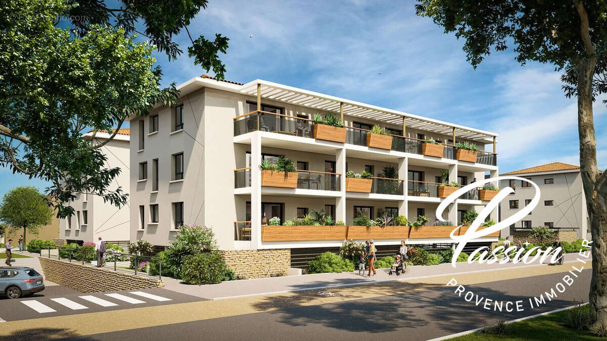 Appartement à SENAS