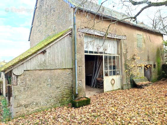 Maison à SAINT-BENIN-DES-BOIS